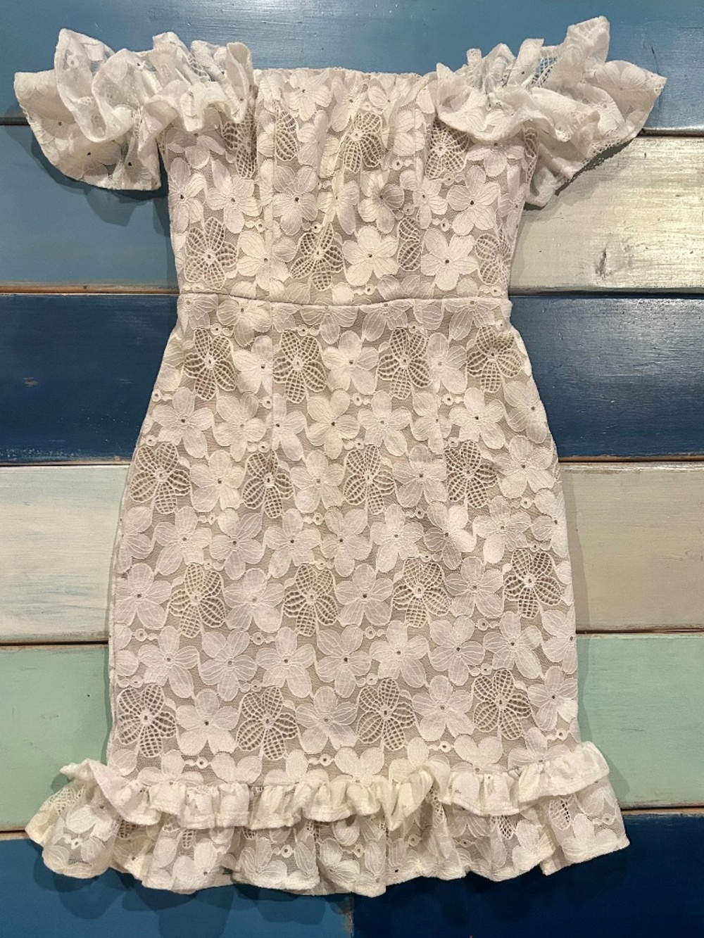 Hello Molly Addison Dress White/Nude  Floral Lace Ruffle Mini Dress NWT XS US 2
